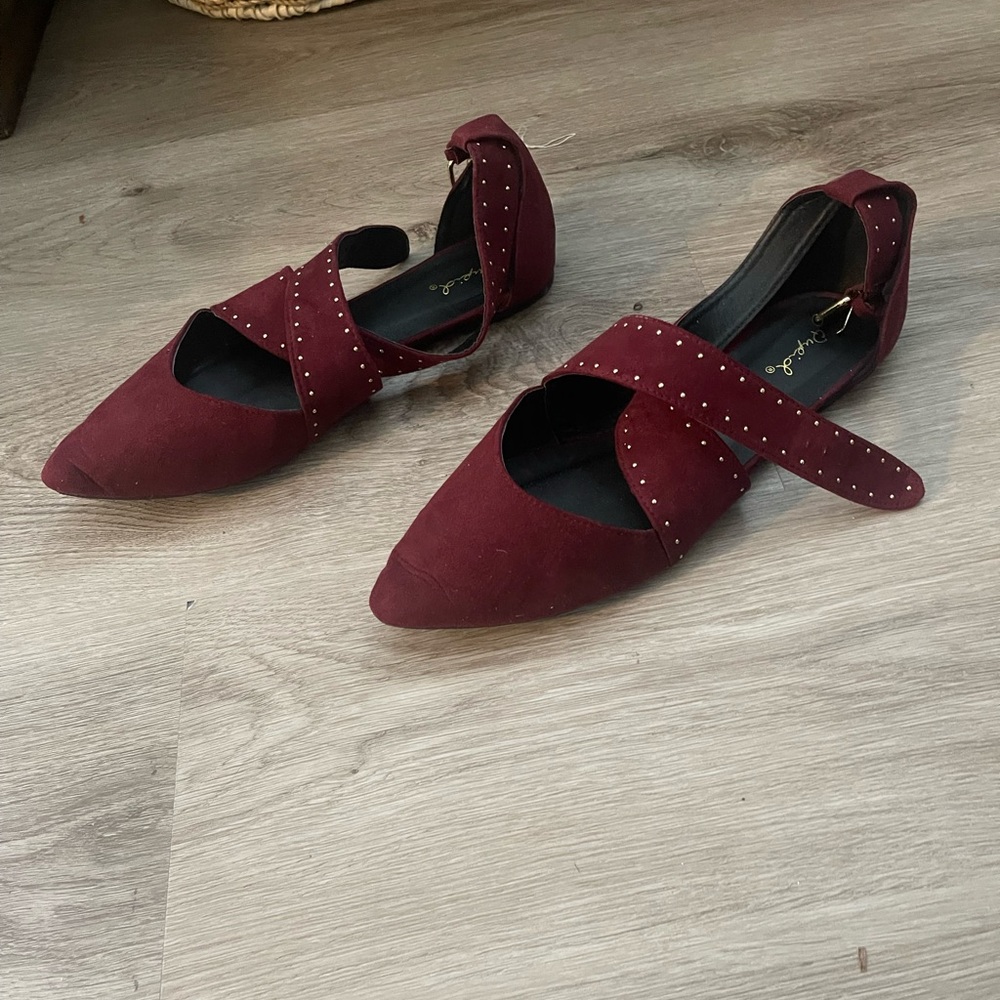 Gently used shoes size 9